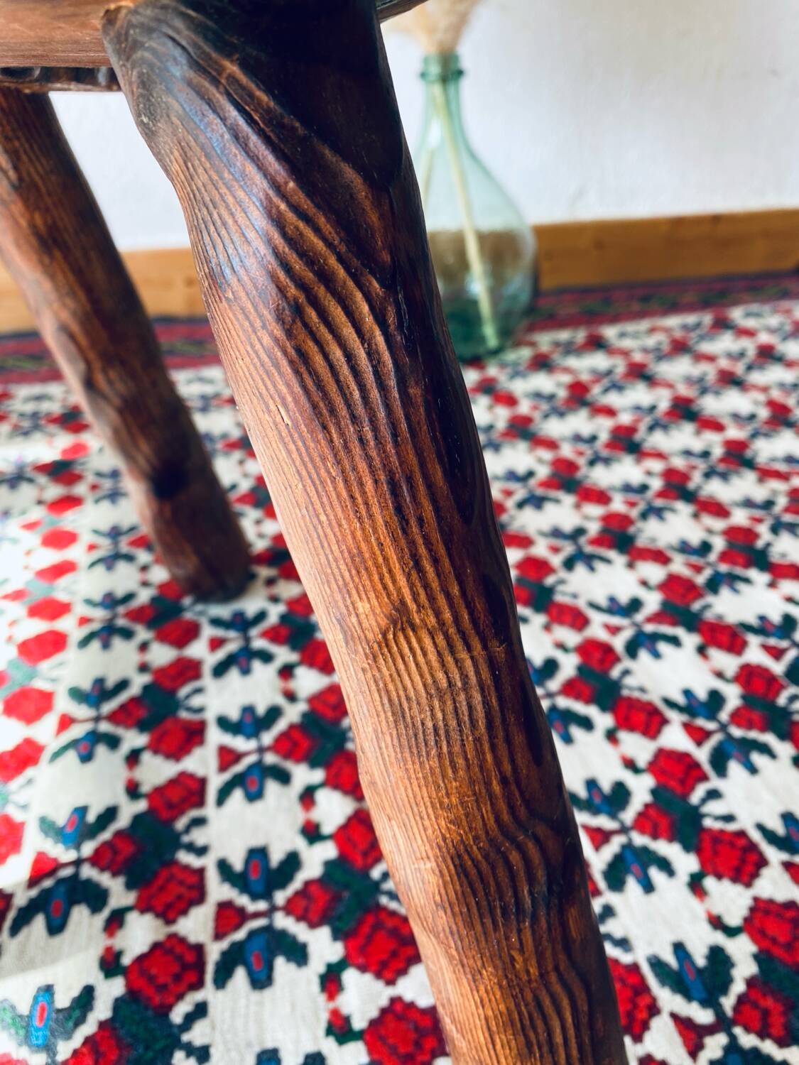 Antique tripod chair