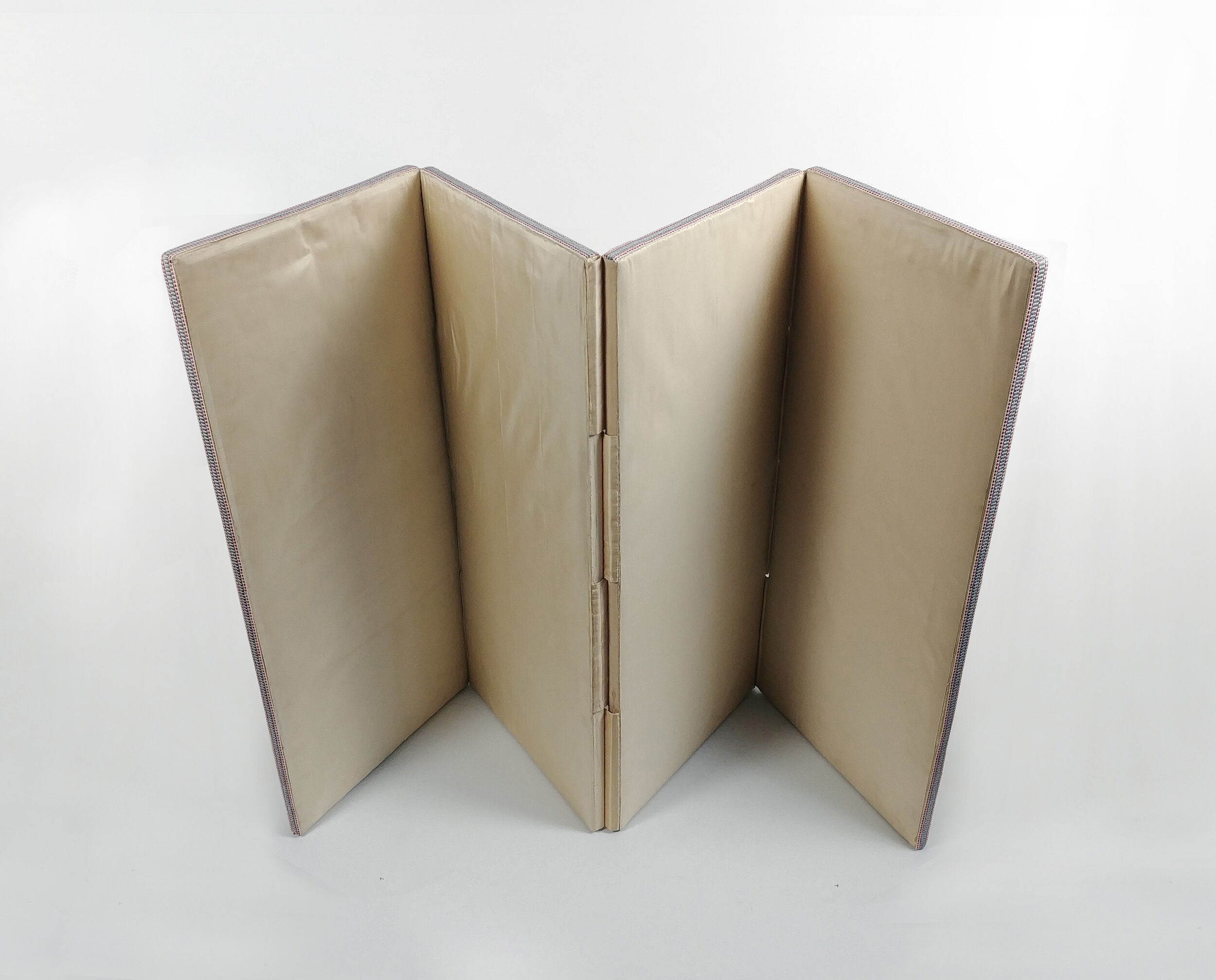 Screen of epoch Louis XVI