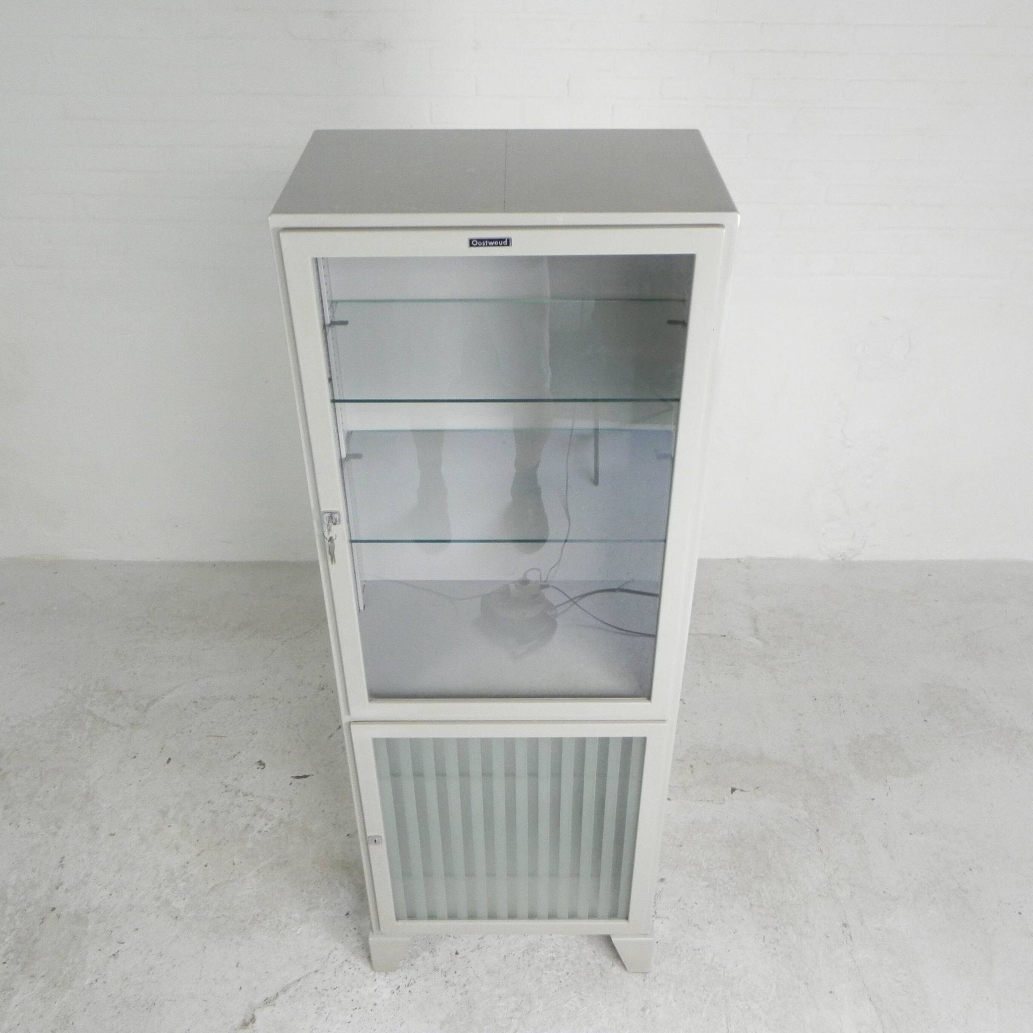 Steel doctor's cabinet, medicine cabinet, Oostwoud, 1960s