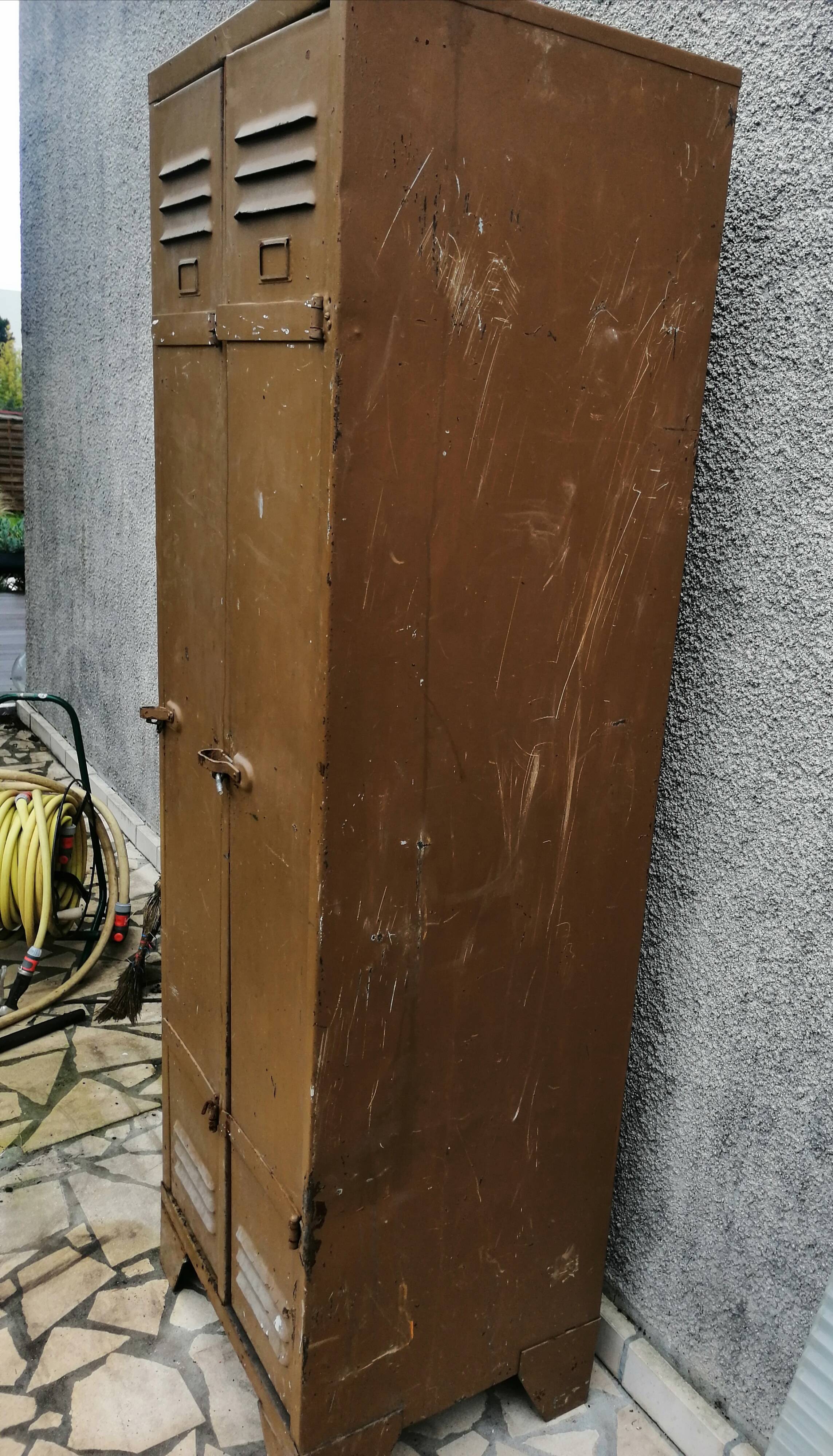 Old factory cloakroom 2 doors