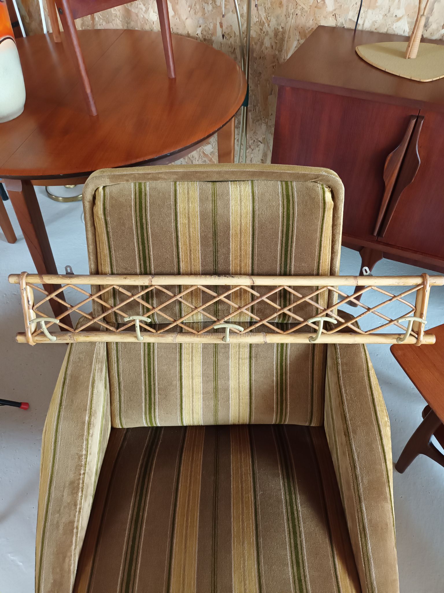 Patère en rotin vintage
