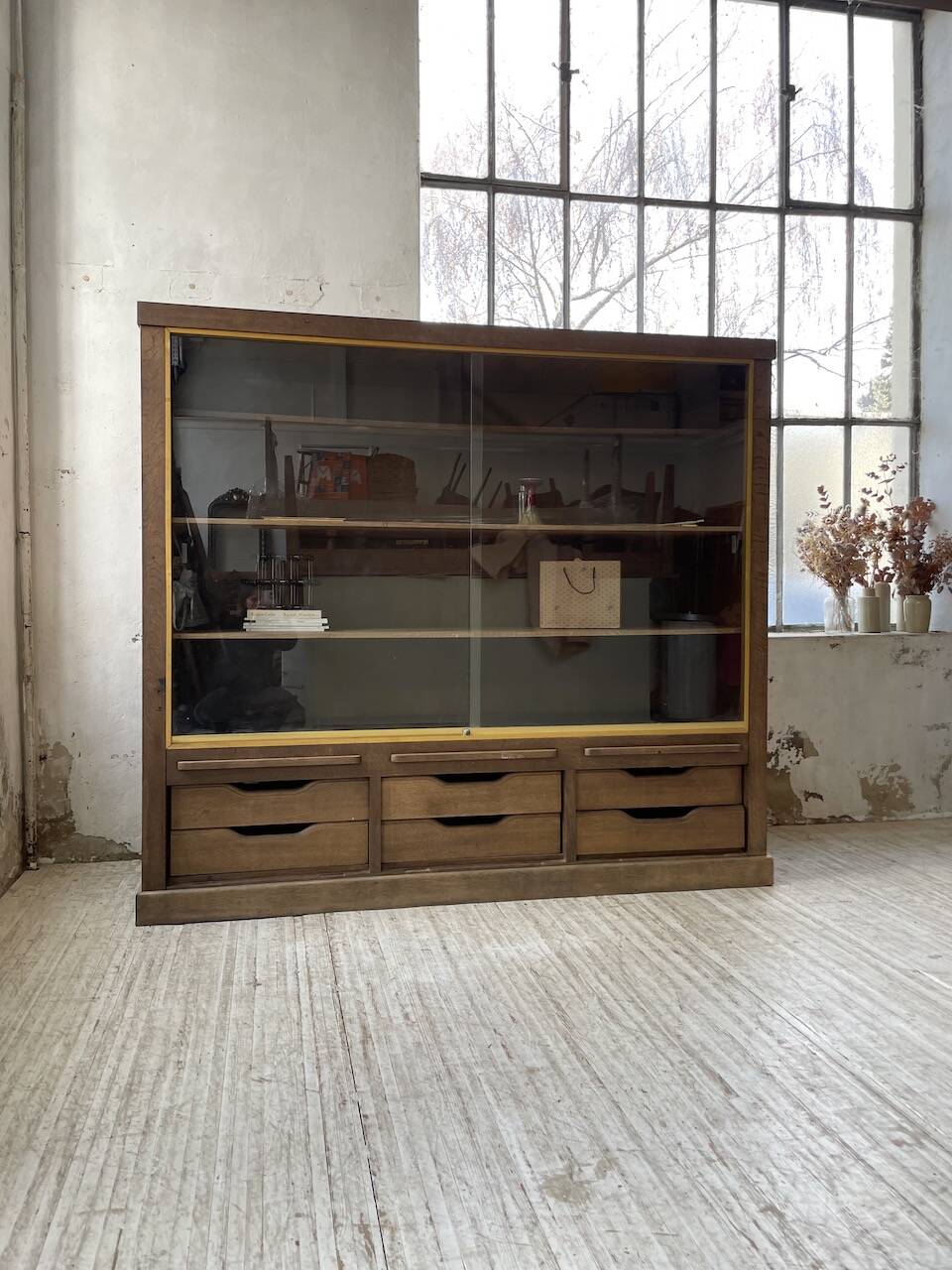 XXL oak display cabinet furniture