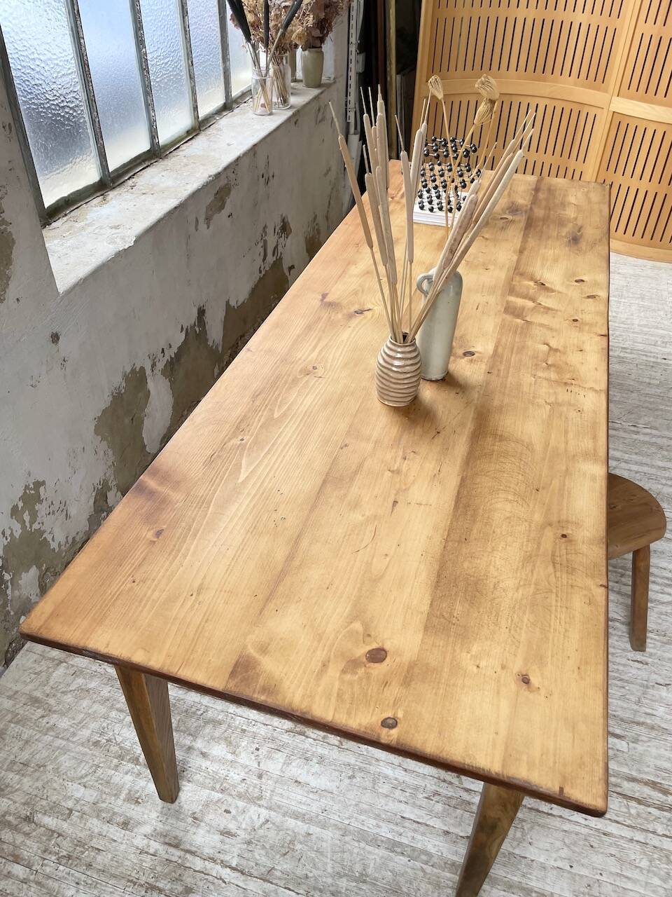 Farmhouse table with spindle legs 2.50m