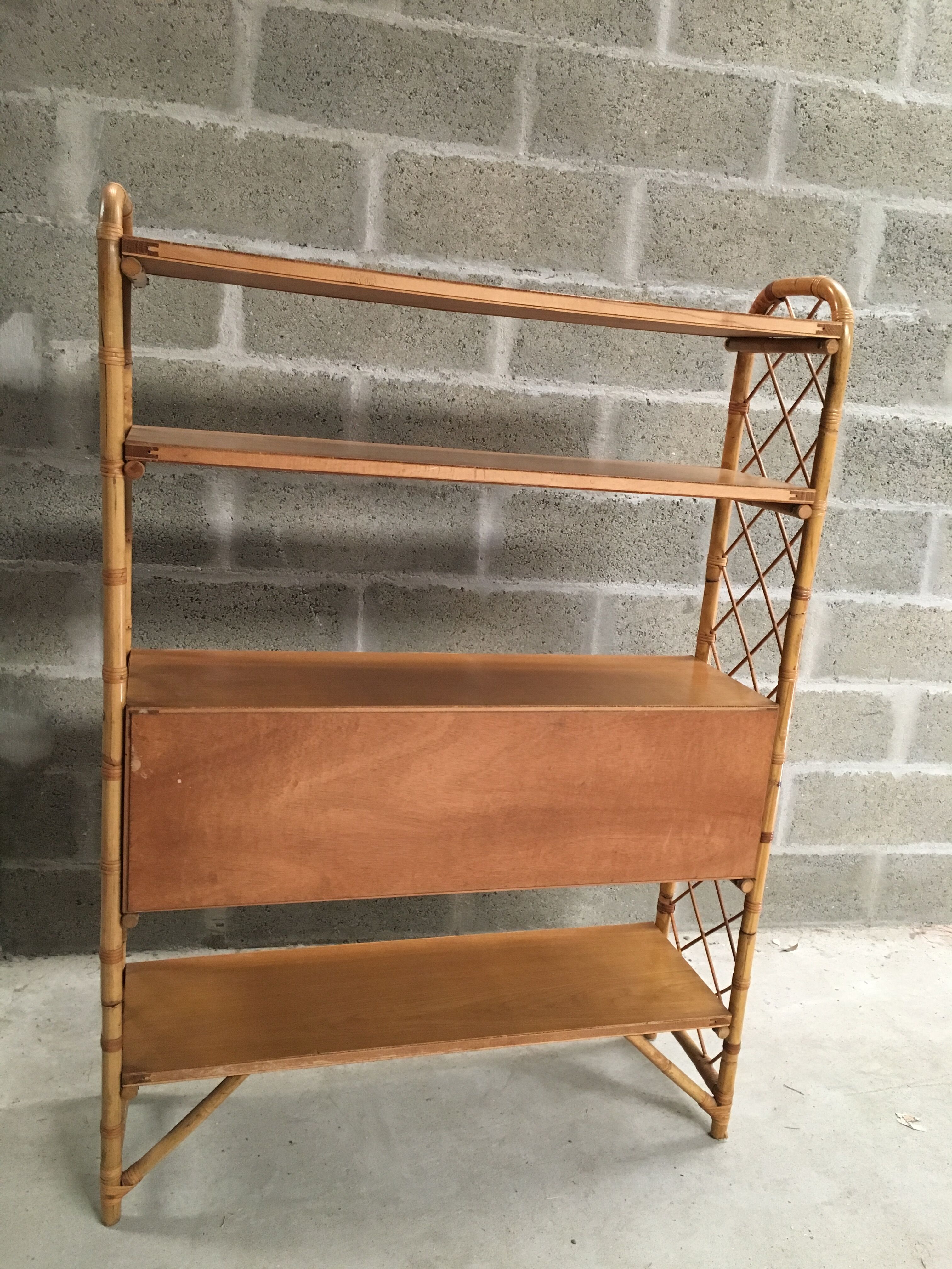 Rattan bookcase from the 60/70