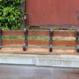 Old workshop coat hanger at 4 patères