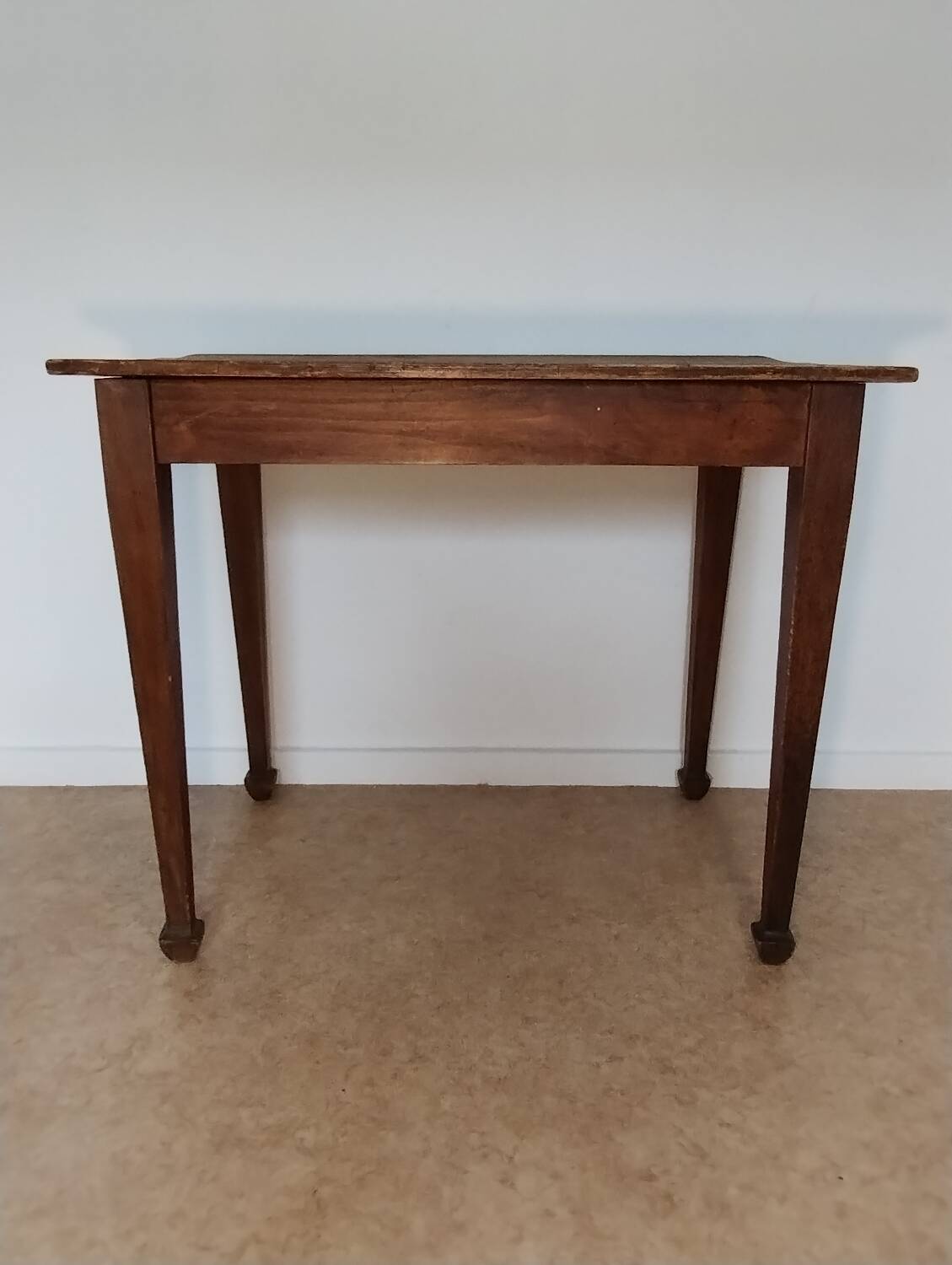 Bureau pieds fuseaux