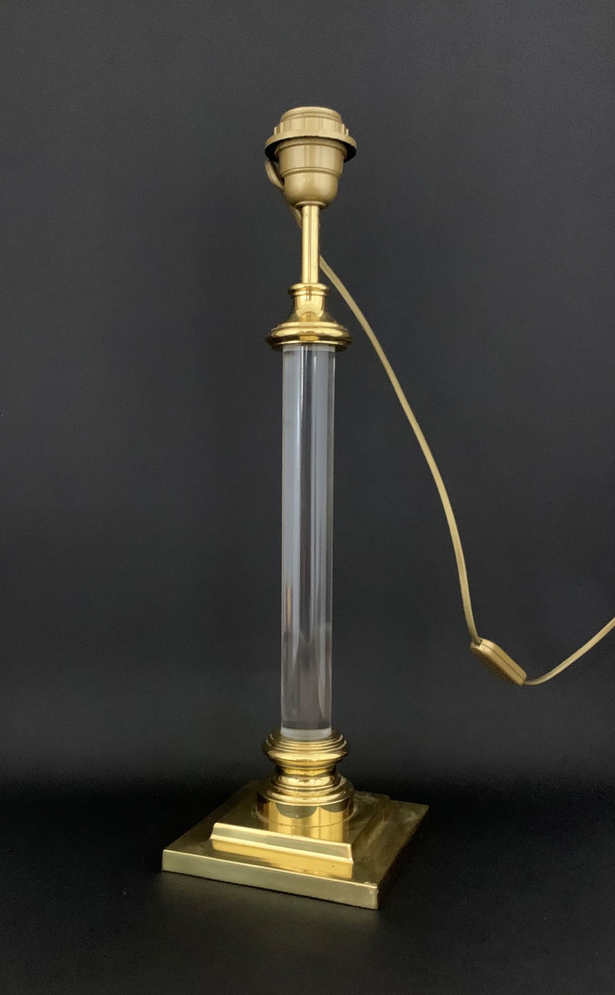 House the dolphin, lamp foot in plexiglass and gold metal design 1970