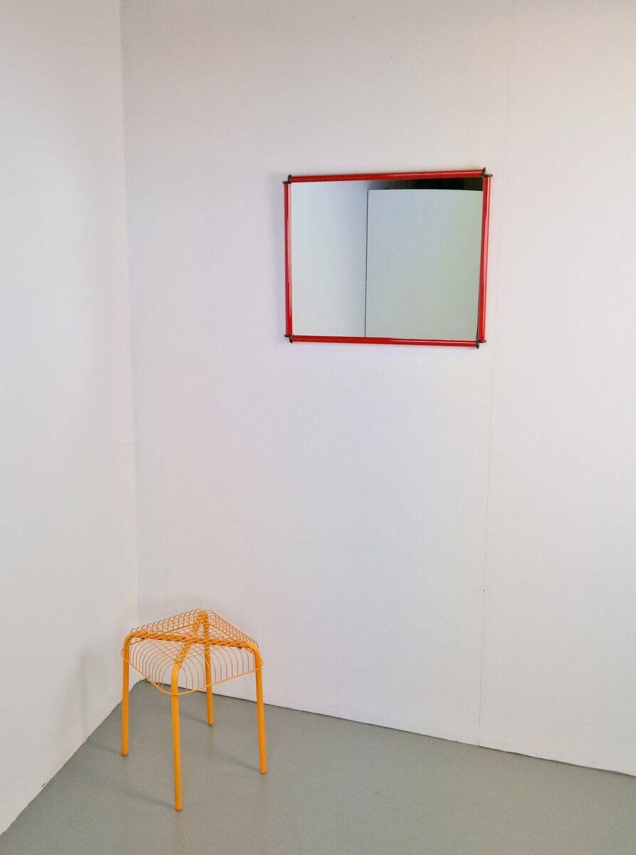 Miroir en cadre rouge postmoderne italien, années 1980