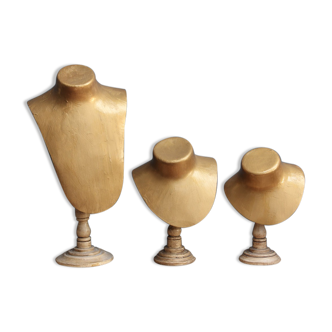 Lot de 3 anciens présentoirs de vitrine - bustes