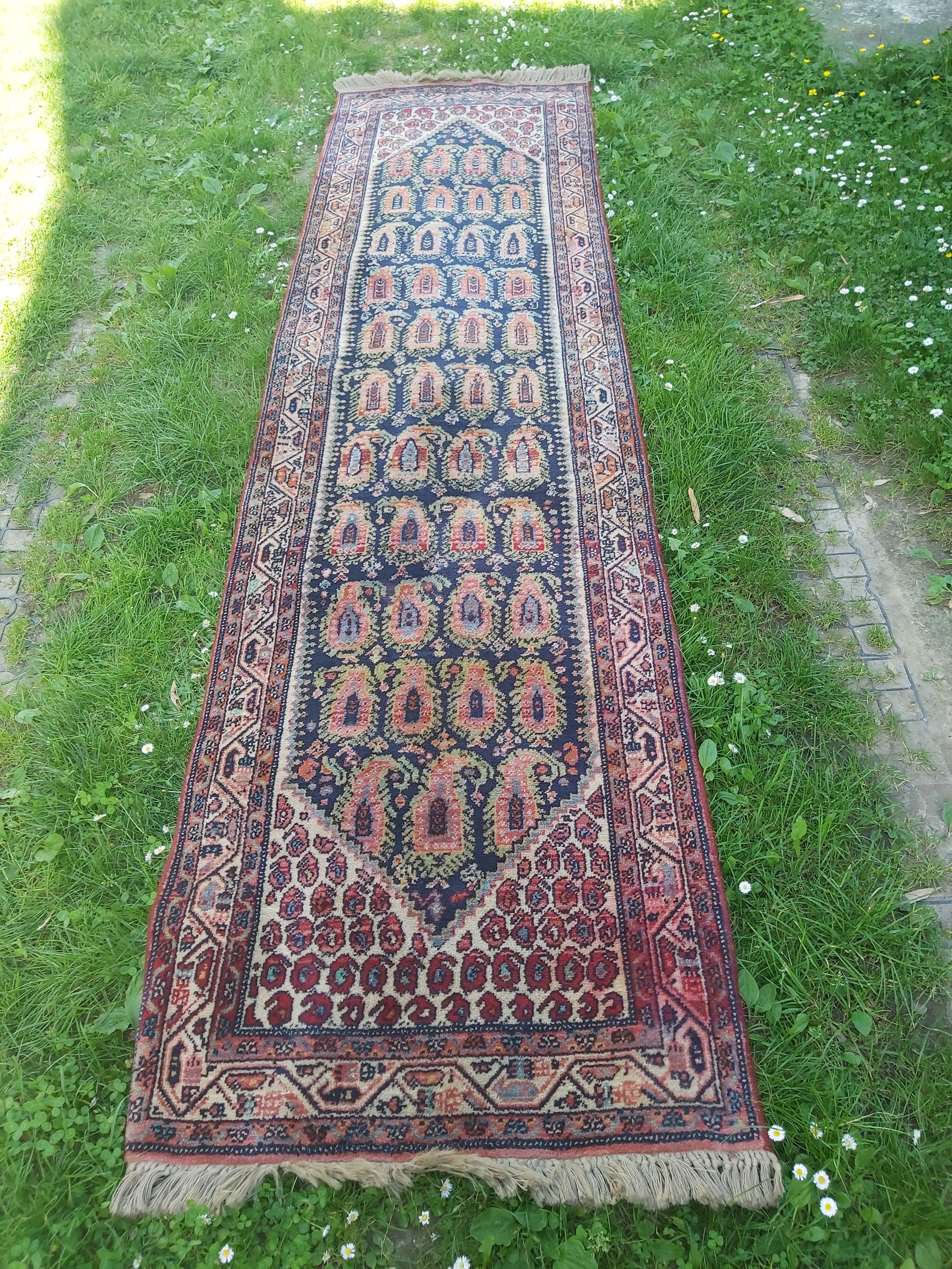 Gallery carpet, Persian carpet