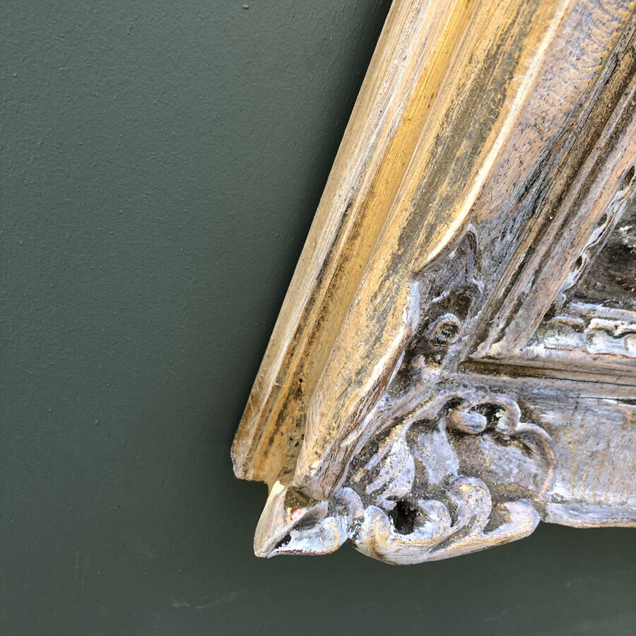 Old table "The port market"