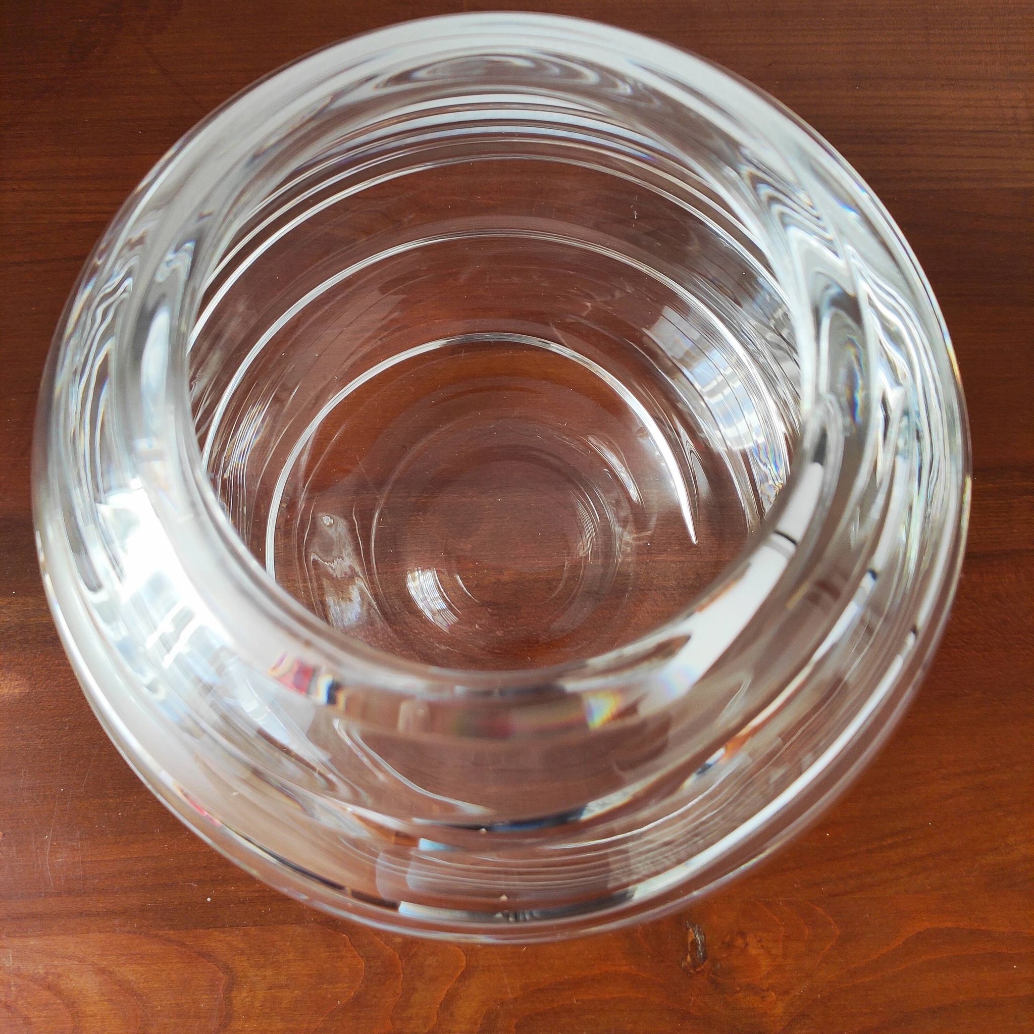 Round crystal vase