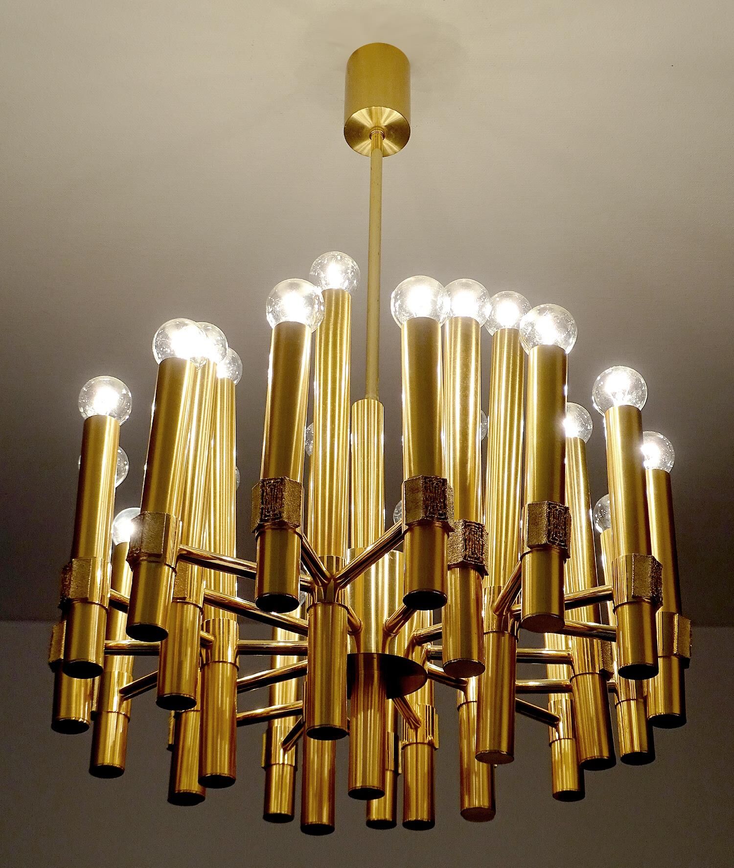 Large and superb Vintage Sputnik Chandelier from Sciolari, Italy, 60s
