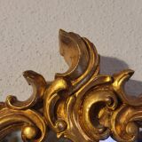 Miroir en bois d'or à  l or,style Louis 15