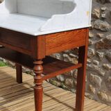 Hairdresser in pitchpin and marble