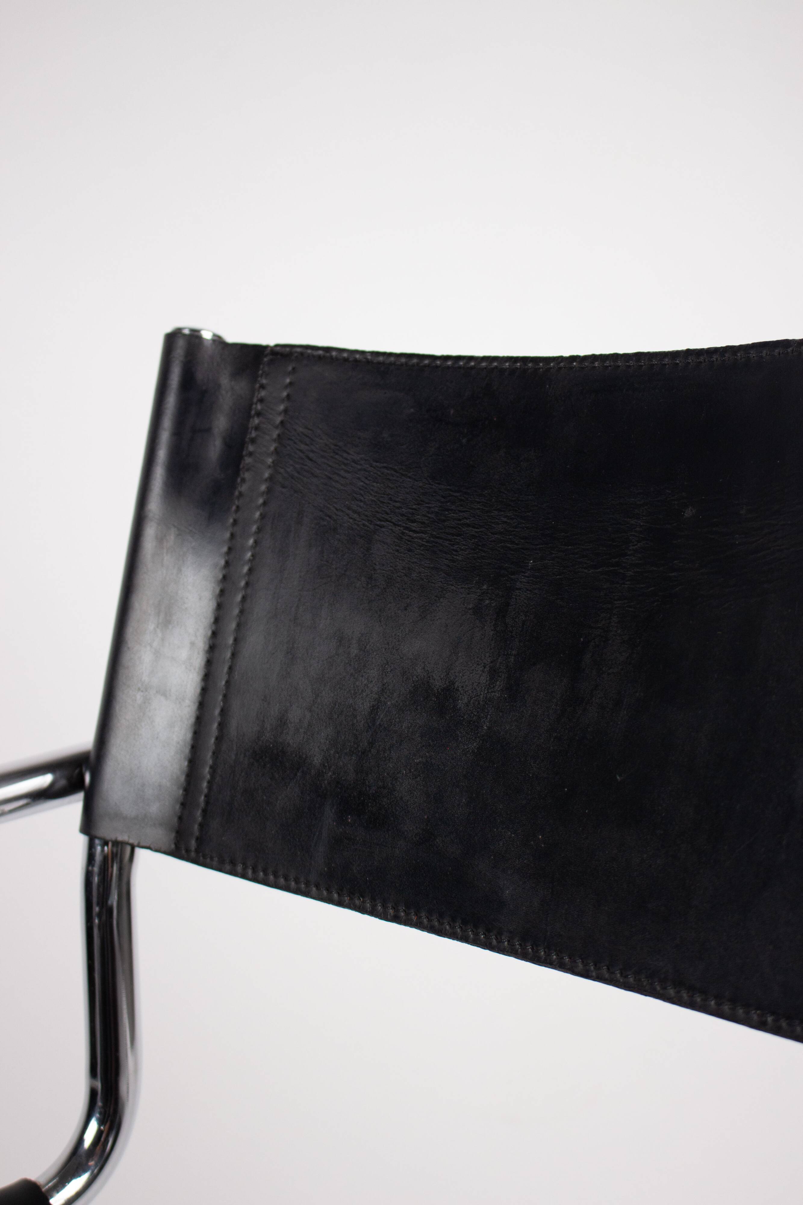 Pair of Matteo Grassi MG5 chairs in black leather and chrome