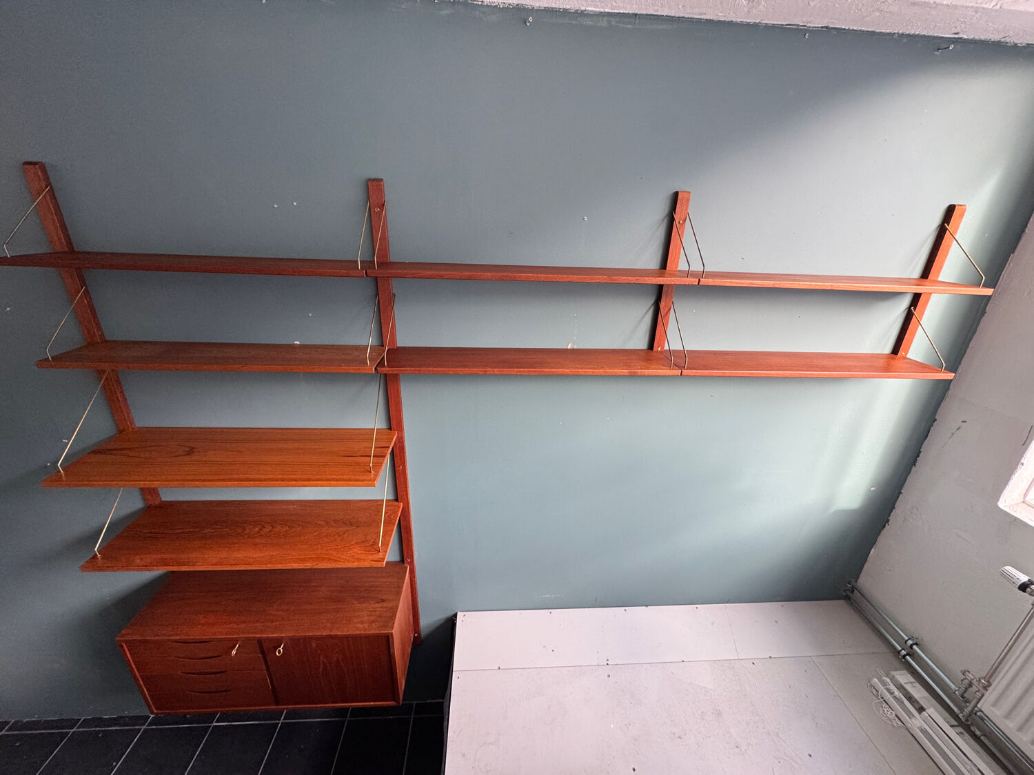 Unité murale modulaire en teck vintage scandinave “Veggen De Luxe”, Norvège