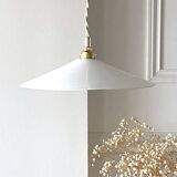 Opaline suspension