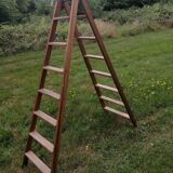 Wooden painter's stepladder