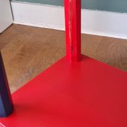 Etagère crayon style memphis