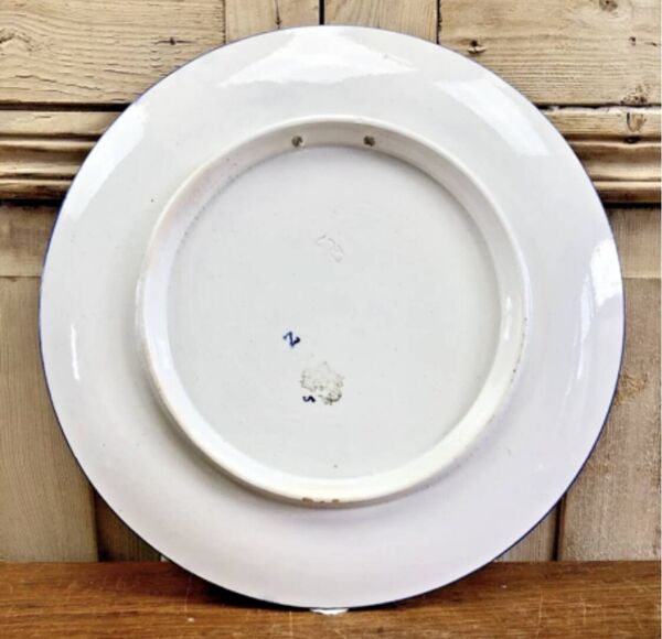 Assiette lentille plat Gien Renaissance fond blanc XIX