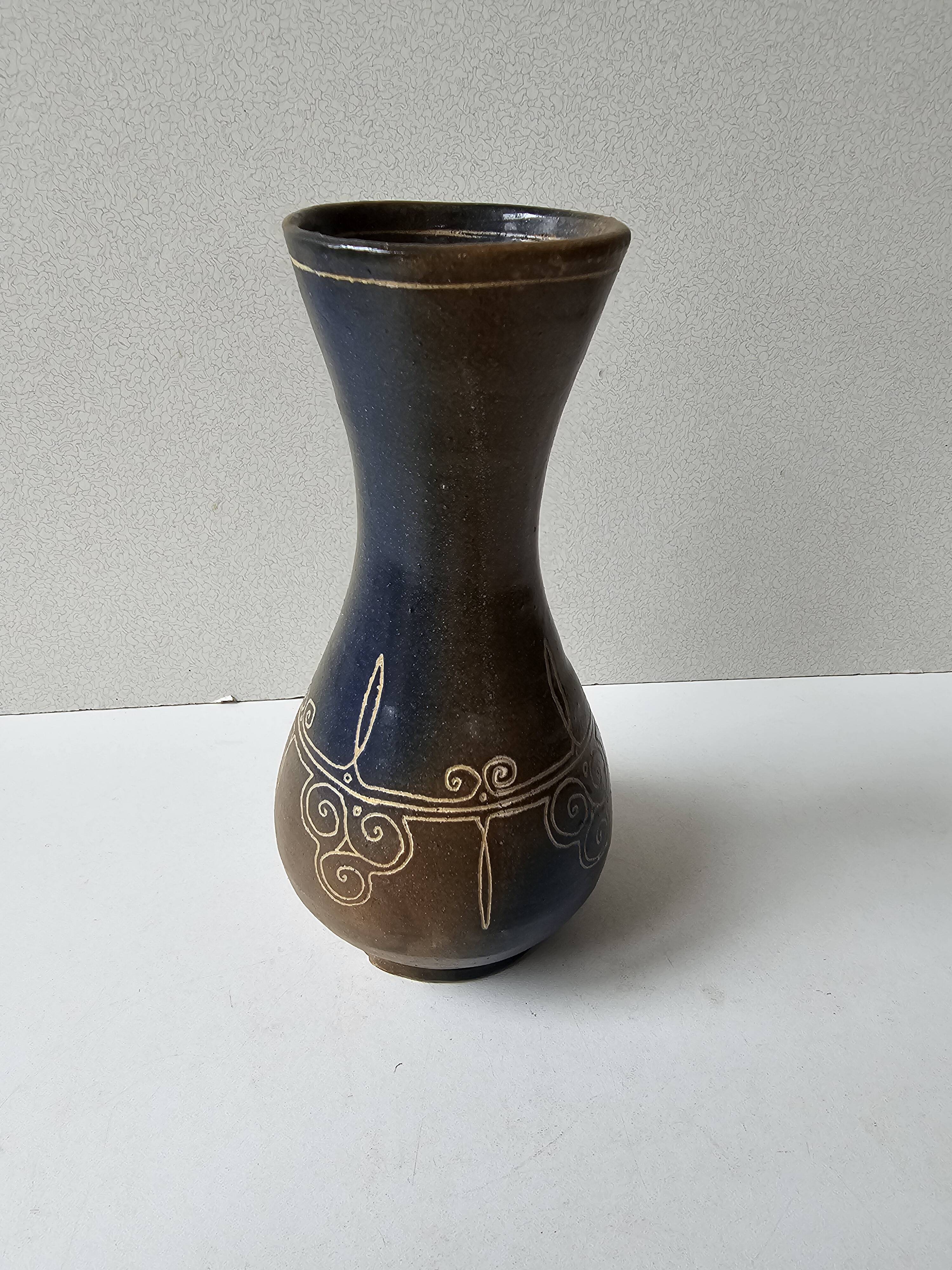 Brittany ceramic vase - Signed Roscoff Height 18cm
