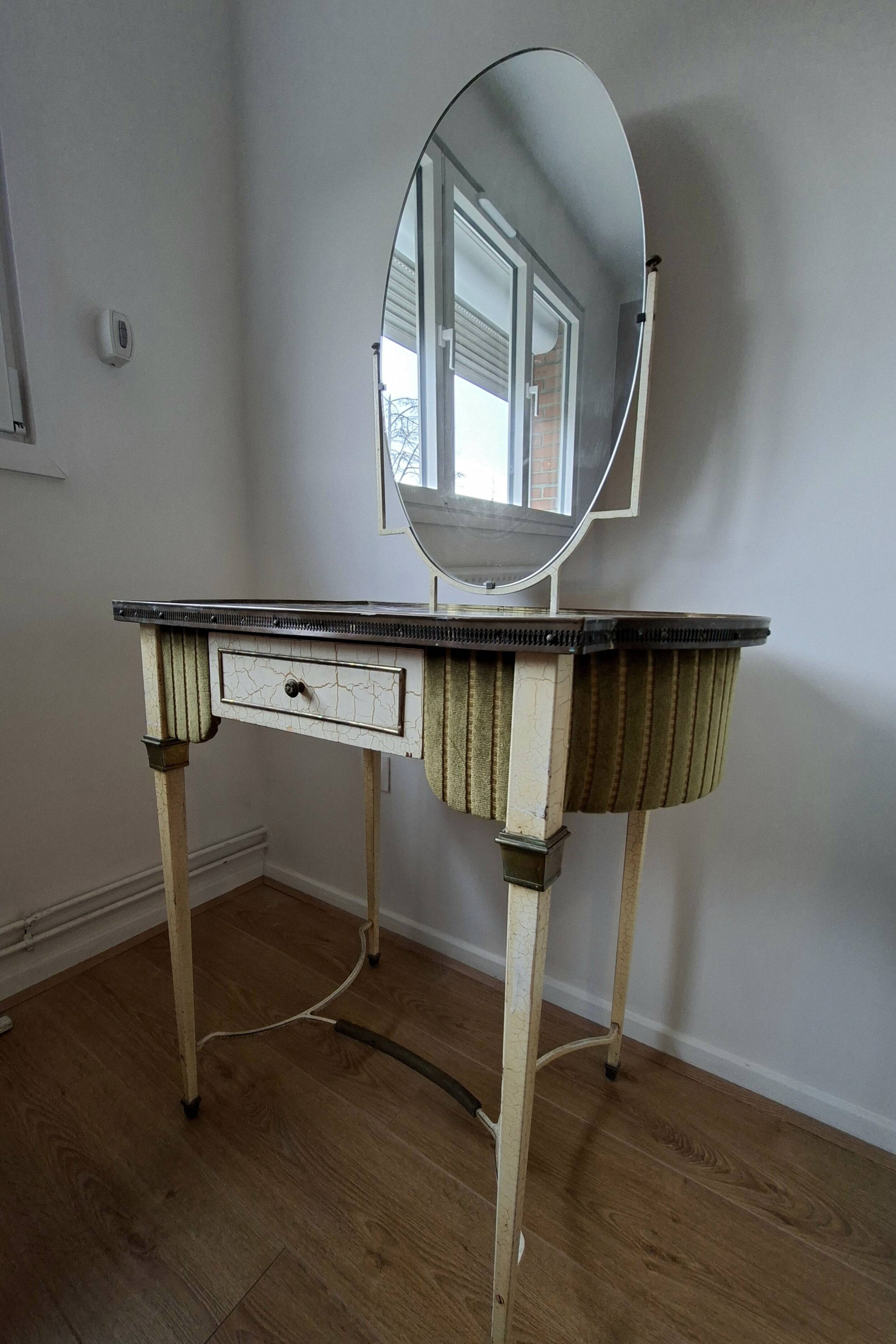 Louis XVI hairdresser