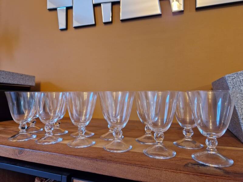 Set of 12 Daum crystal wine glasses, Orval model - 11cm - gift box