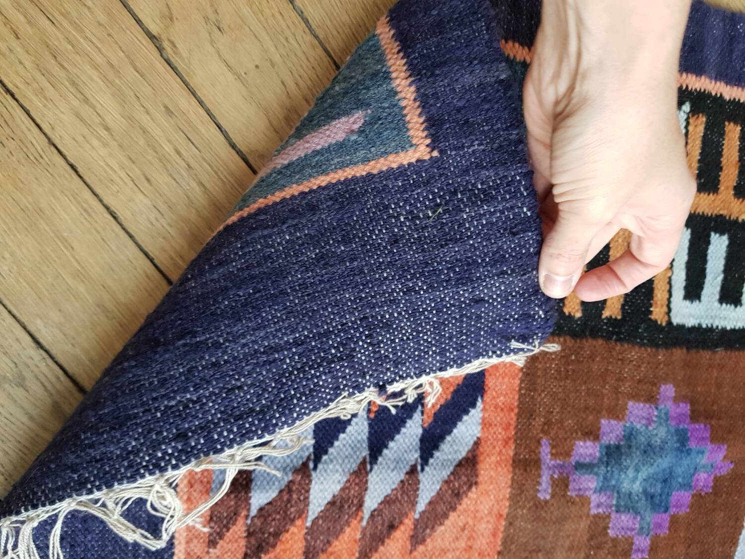 Petit tapis tissé ethnique péruvien