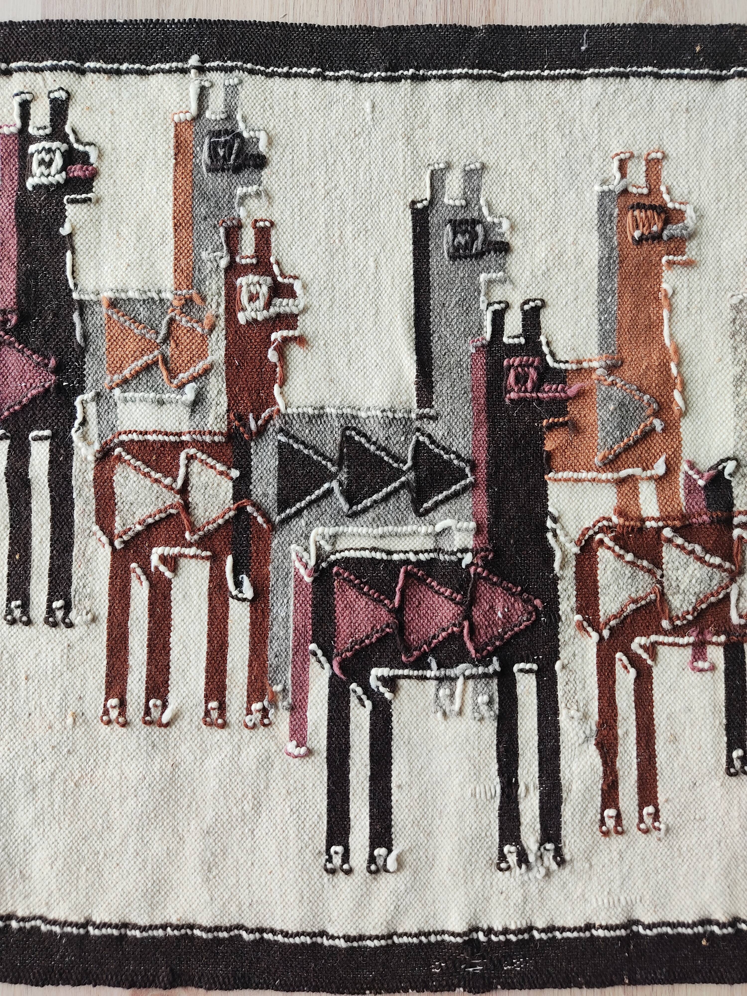 Vintage Carpet Lamas South America 66 x 111 cm
