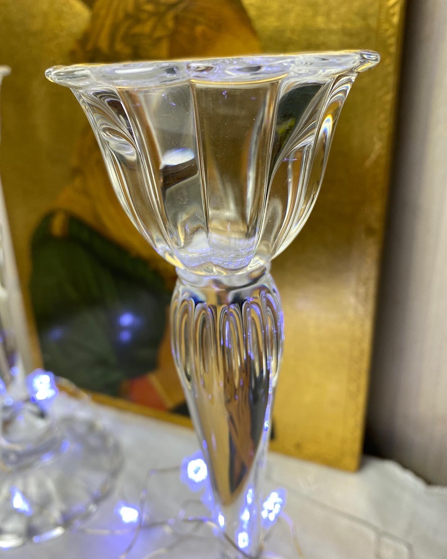 Duo de grands bougeoirs en cristal vintage