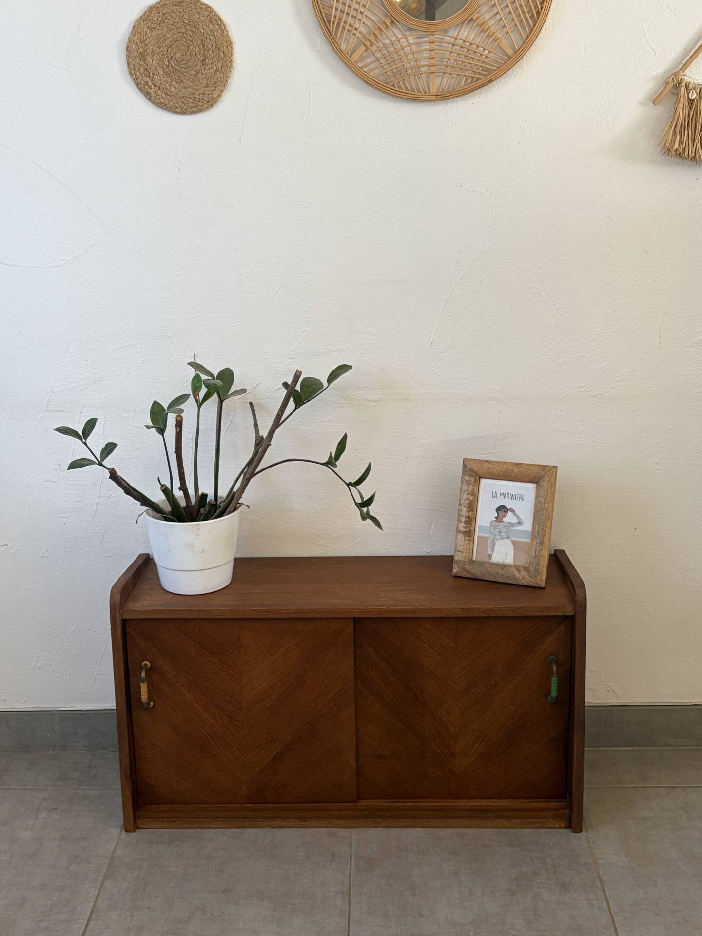 Vintage 1960s TV unit/storage.