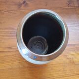 Stoneware vase from the terminal