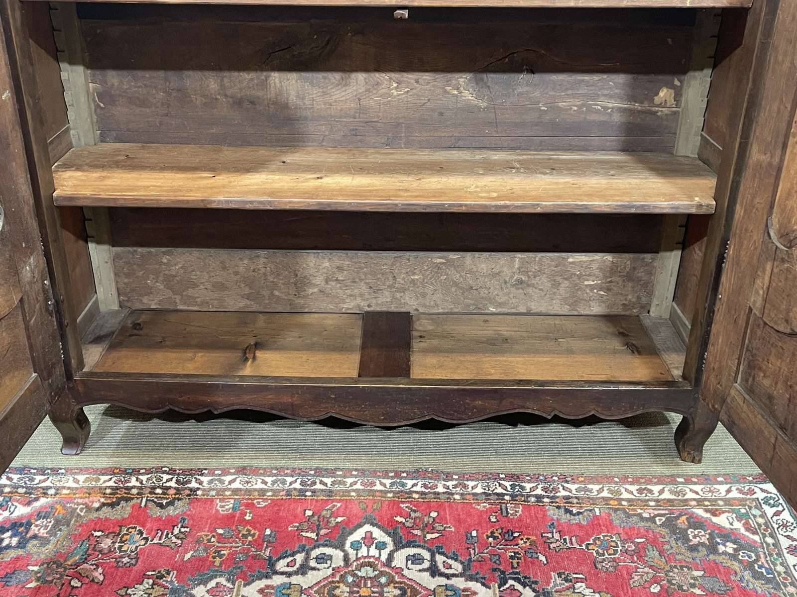Louis XV style low cabinet in walnut, 19th century