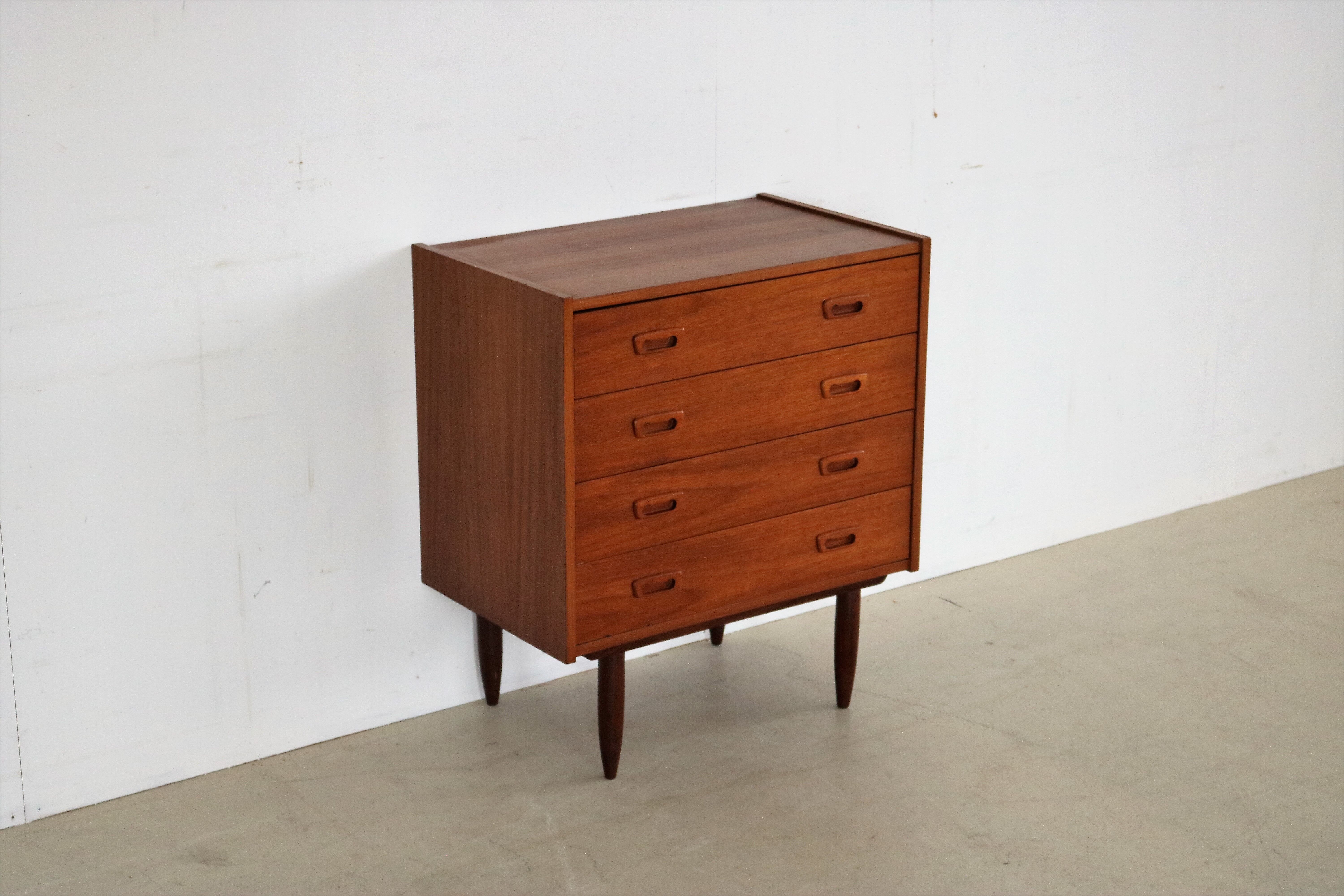 Vintage teak chest of drawers
