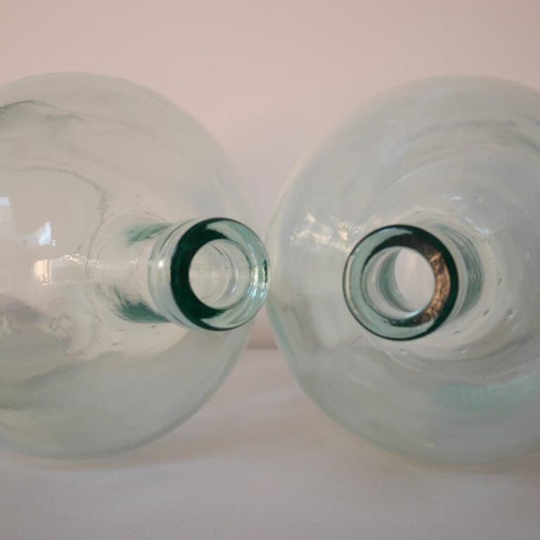 Lot de 2 dame-jeannes vert clair