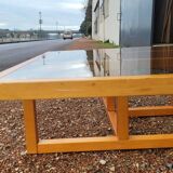 Table basse carrée moderniste en bois et verre