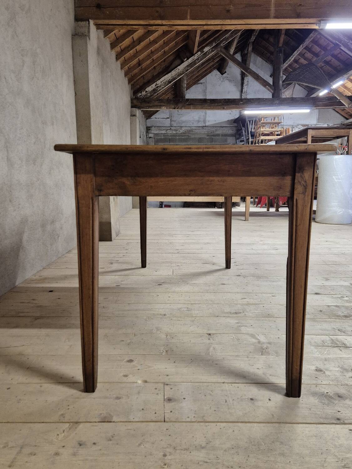 Antique rustic farmhouse table in solid oak, 19th century