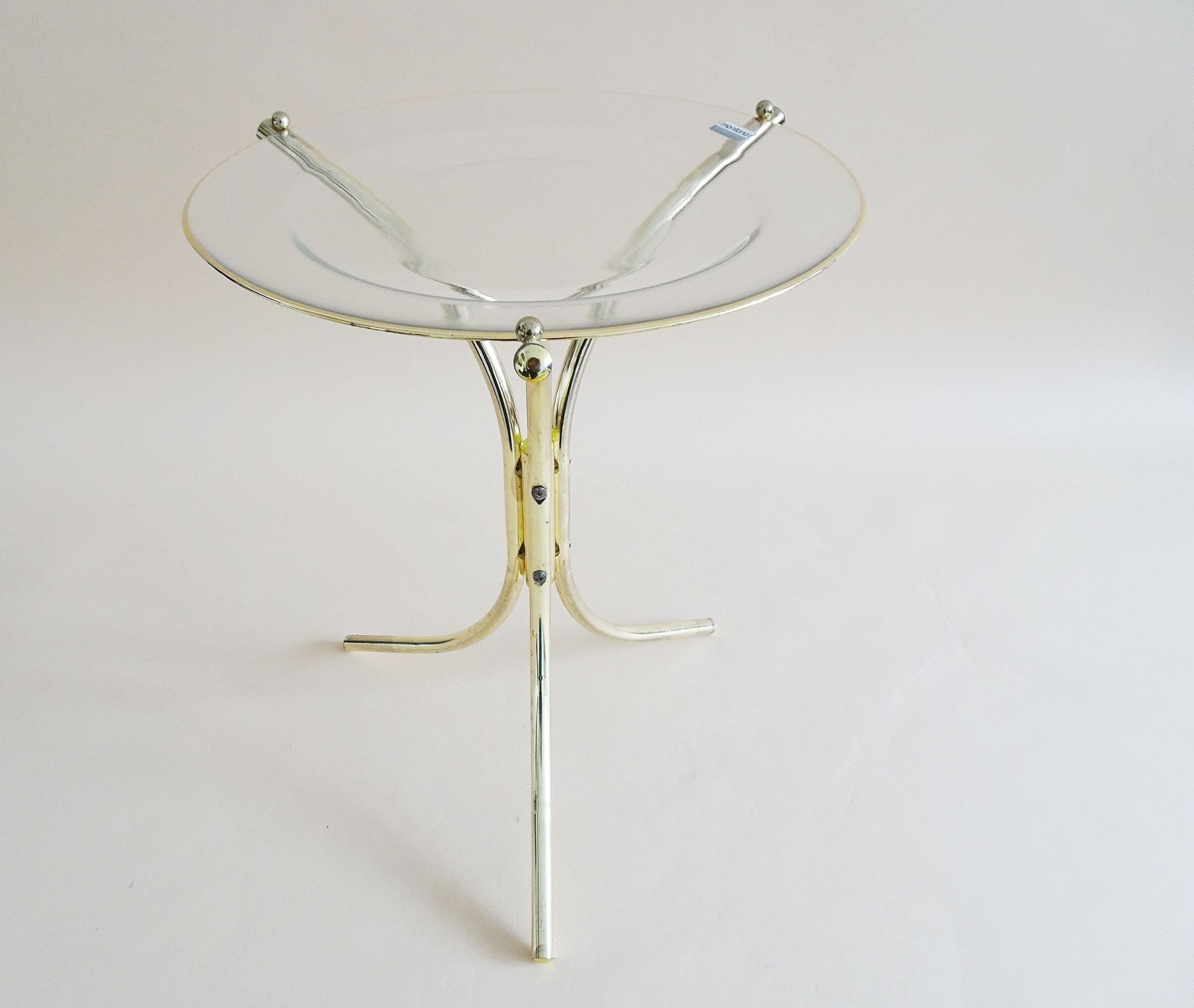 Table d'appoint en verre et métal doré