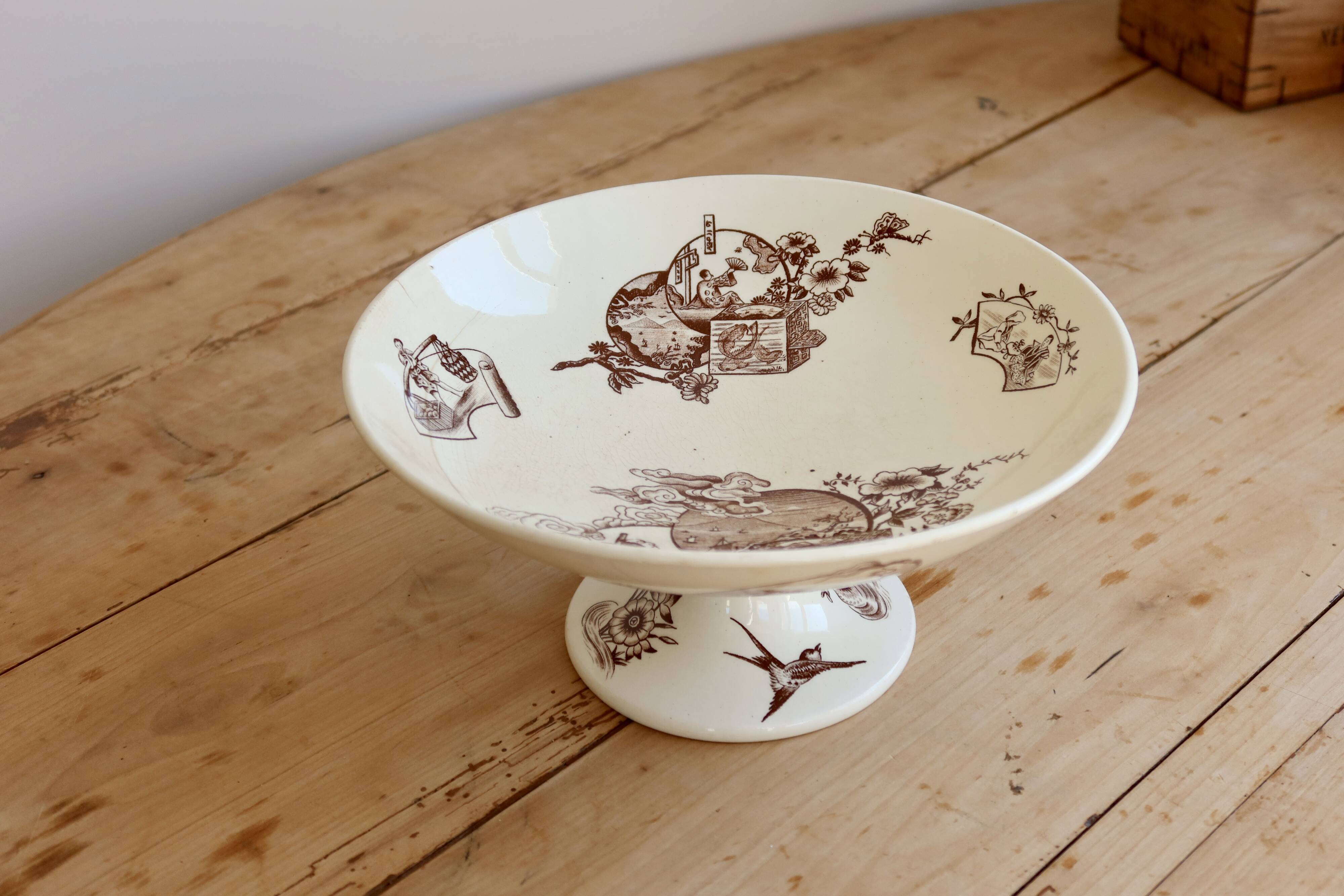 Antique compote dish made of ironstone, ivory and sepia, Clairefontaine with oriental decoration.