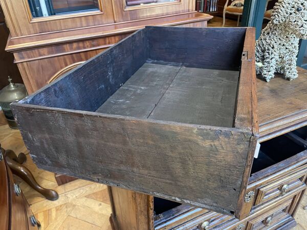 Petite Commode En Chêne Du 17° Siècle William And Mary