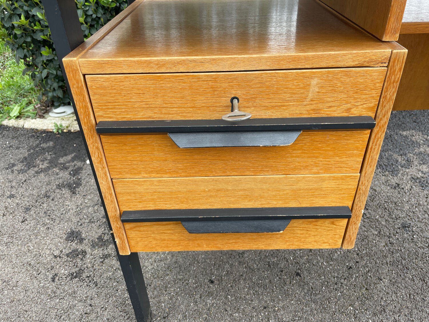 Vintage modernist desk 1950-60 wood