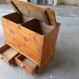 Wood chest