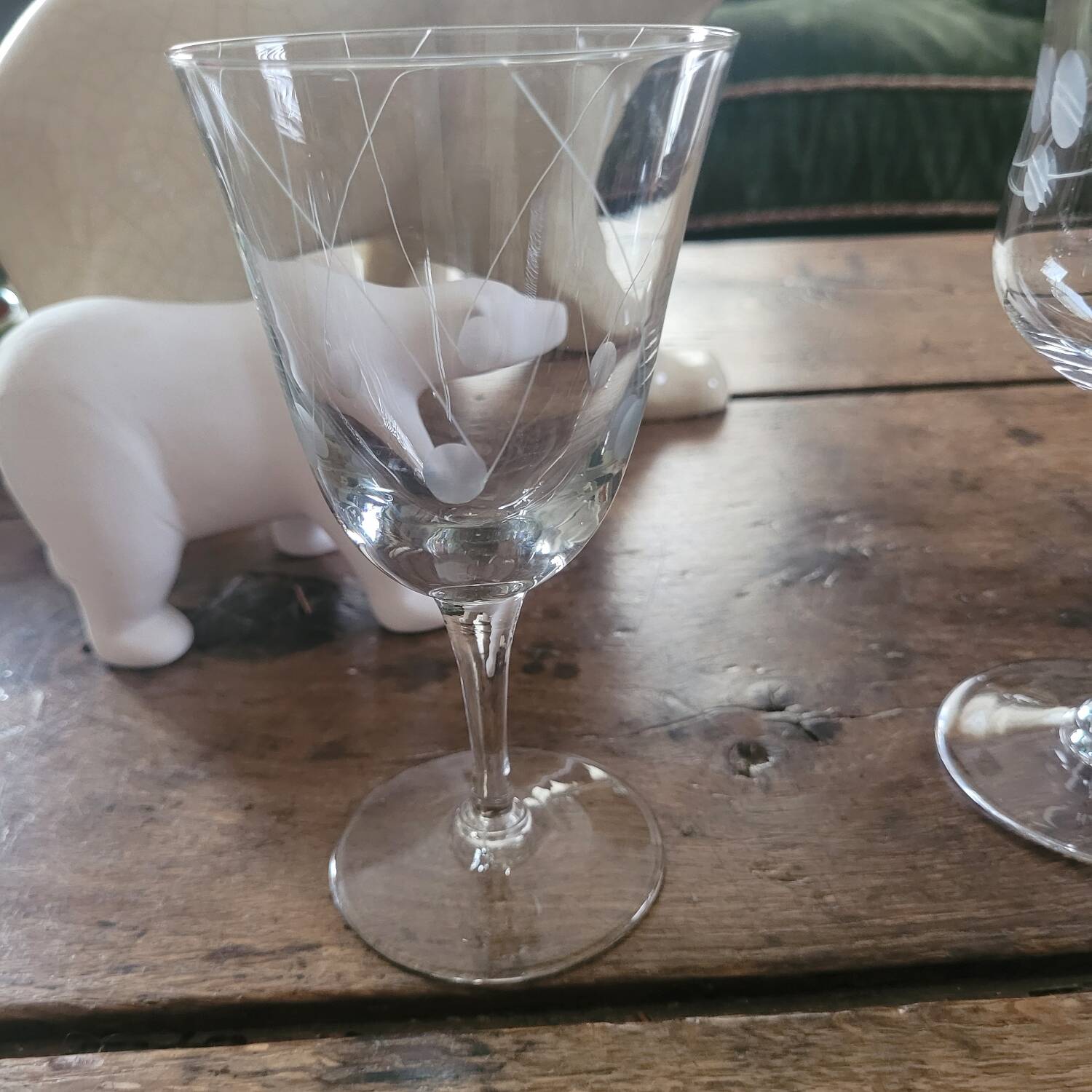 Set of 6 antique chiseled glasses – mismatched & original