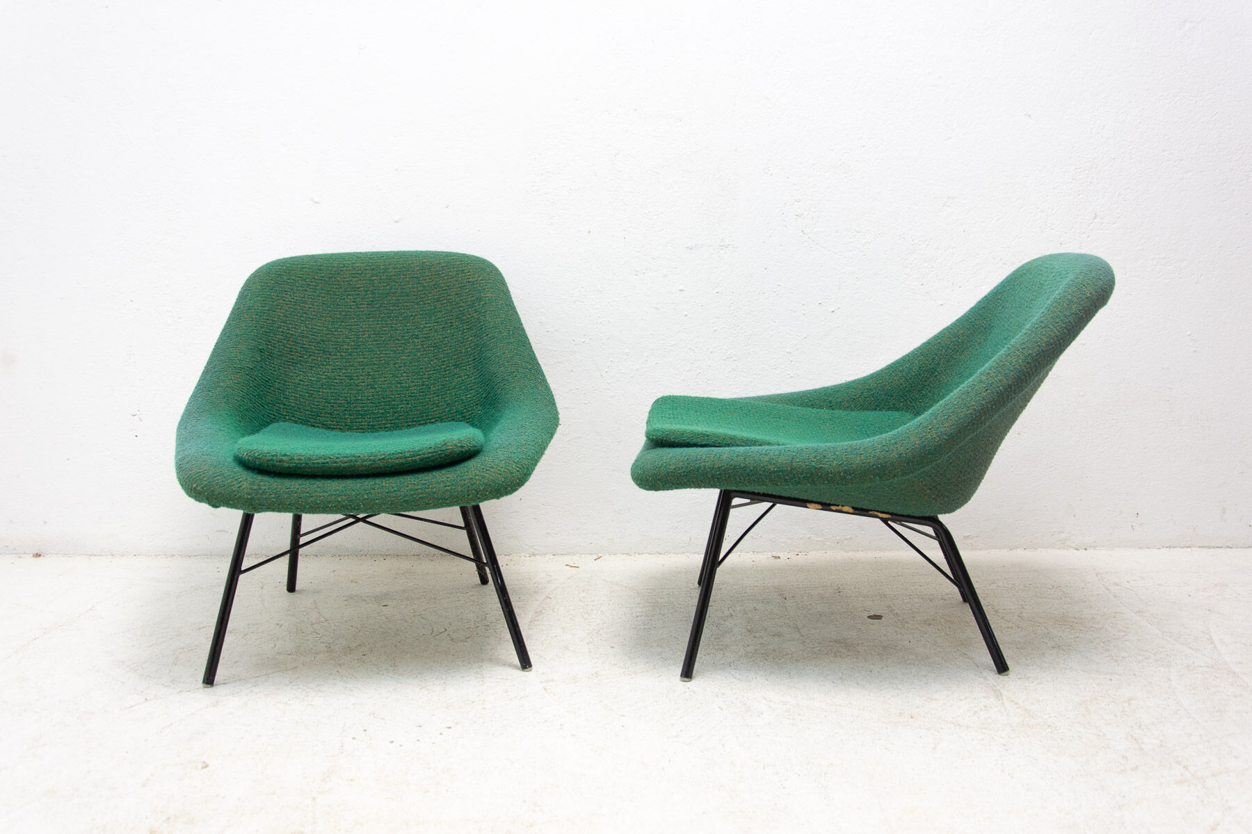 Pair of midcentury lounge chairs by Magda Sépová, produced by TON, 1960´s