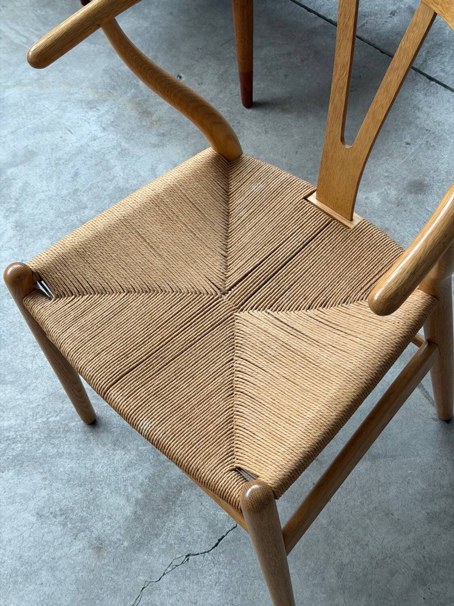 Set of 6 'CH24' wishbone dining chairs by Hans J Wegner for Carl Hansen, De