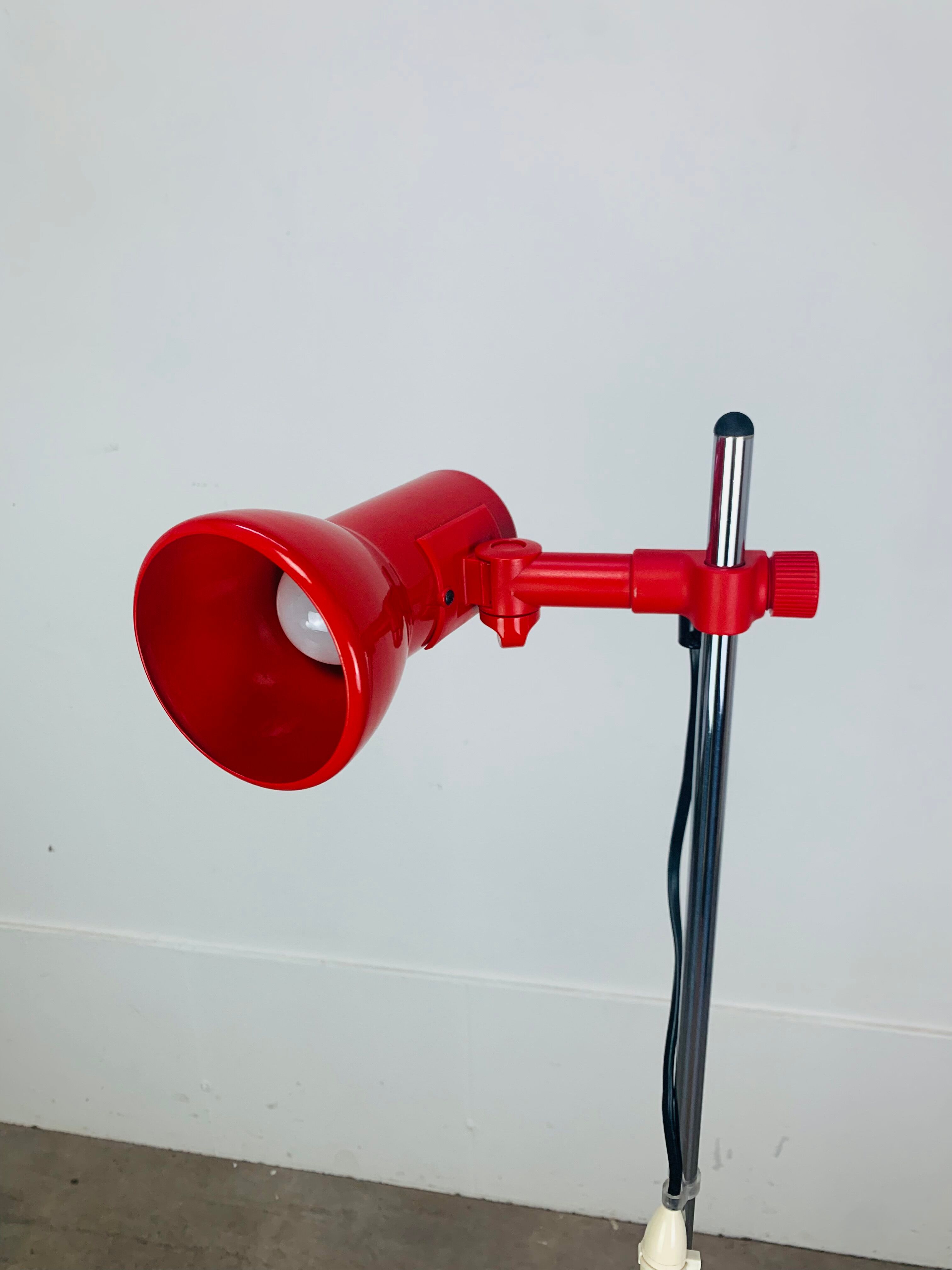 Miwi red metal spot floor lamp, vintage