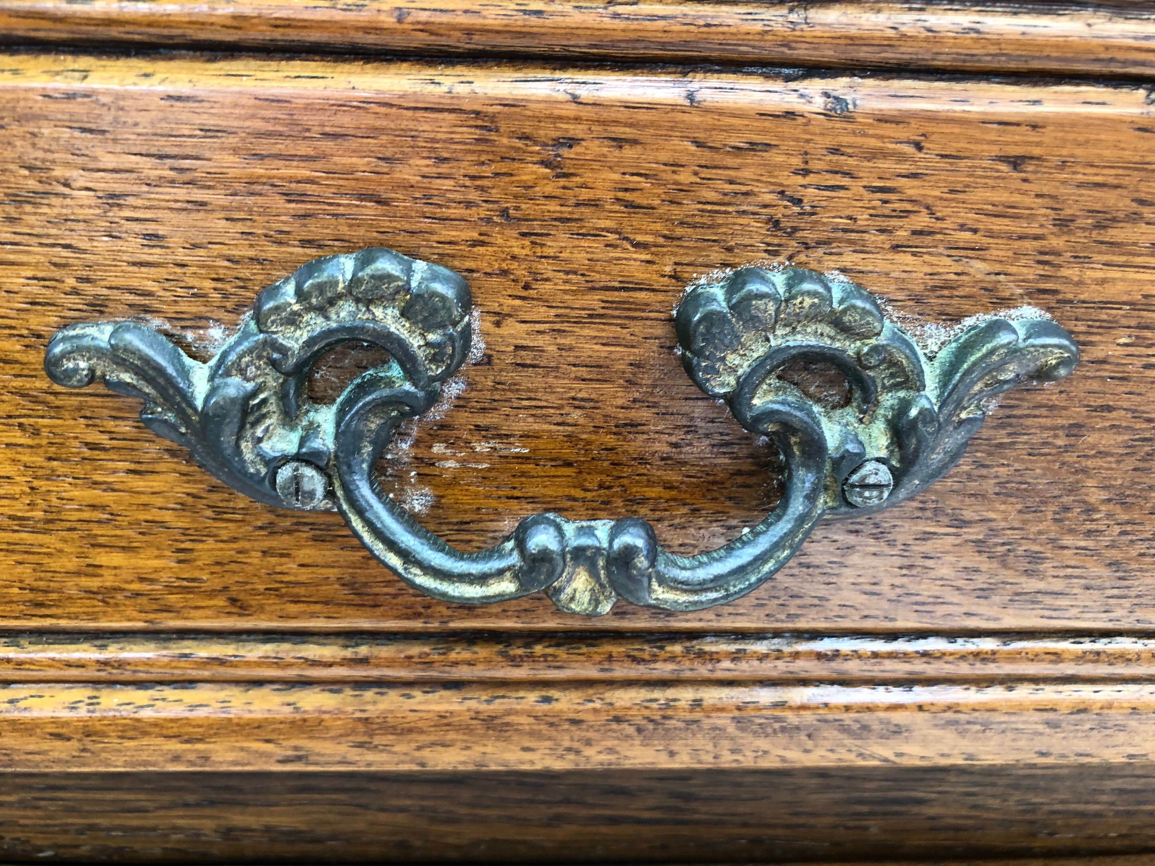 Dresser three drawers