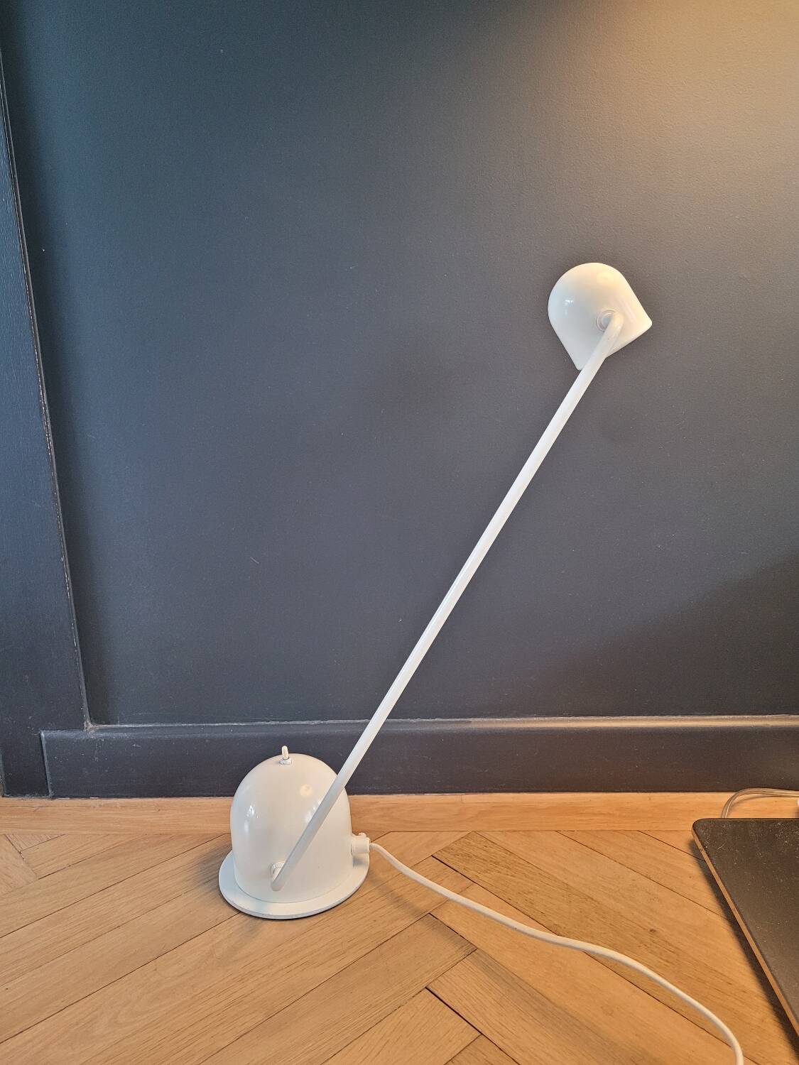Vintage articulated desk lamp in white lacquer