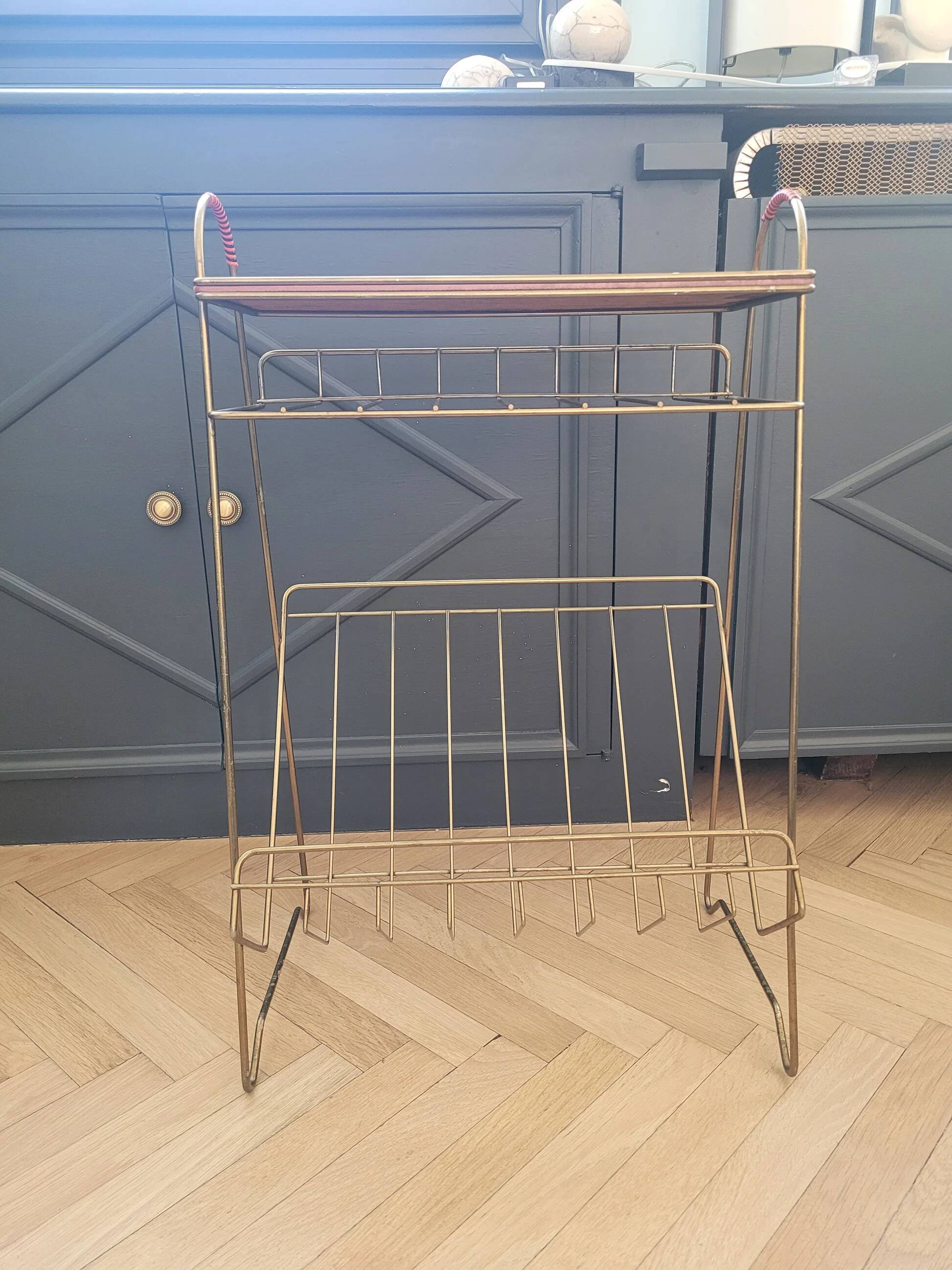 Vintage brass wire side table-magazine rack